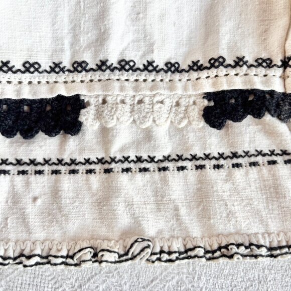 Vintage Romanian Homespun Linen Hemp Embroidered Traditional Folk Skirt - Picture 9 of 14